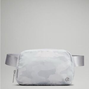 Lululemon Everywhere Belt Bag 1L | Frost, Starlight Camo